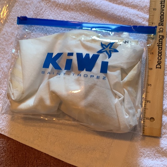 Saint Tropez Kiwi Envelope Style Toiletry Pouches - Picture 5 of 7